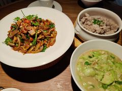 丝瓜焖蚌壳肉-费大厨辣椒炒肉(吉联MALL店)