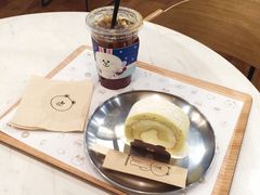 -LINE FRIENDS Garosu-gil Flagship Store