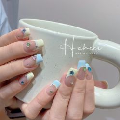 -花岐款式专研健康美甲沙龙