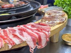 -胡悦里韩式烤肉(芝罘万达广场店)