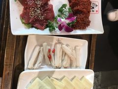 -老房老舍重庆火锅(假日城市店)