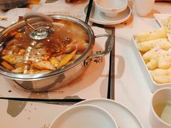 -黄记煌三汁焖锅(新佳丽江汉路店)