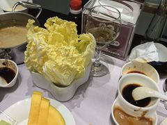 -红鼎豆捞·非遗鲍皇汤火锅(宝丰路店)