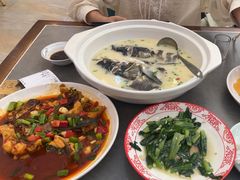 浓汤鱼头-浔味·山屿湖·正宗淳牌全鱼宴老字号