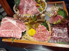 -山川小町·极番烧肉(新地假日广场店)