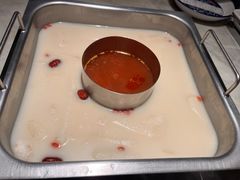 胡椒猪肚鸡双拼锅底-尚尚仙·酸汤猪手·猪肚鸡火锅(华联万柳购物中心店)