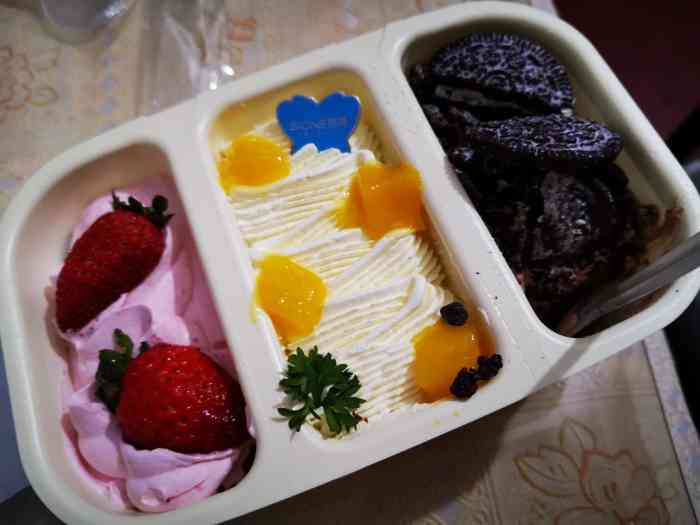 西苑(旗舰店铂金鸟巢)-"西苑好像只有南川才有 是南川的本土蛋糕品.