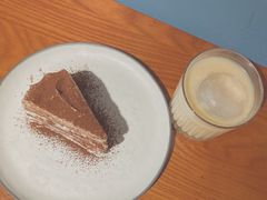 -Be Lived Cafe比例咖啡(摩天轮店)