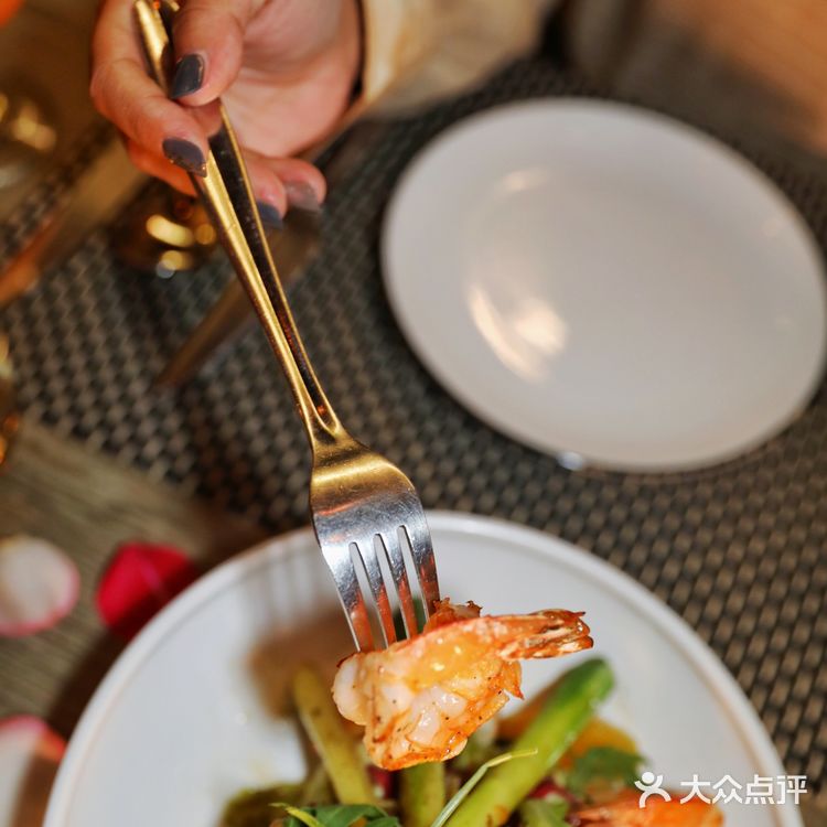 魔都探店|唯美西餐,我被圣丹尼种草啦