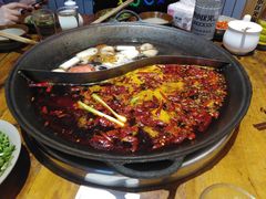 -四小区火锅·巷子里的重庆火锅(花照壁店)