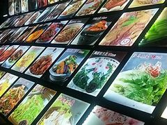 -红栌温泉山庄生态美食餐厅