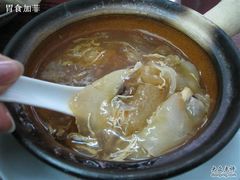 招牌海参鱼肚煲仔翅-添發碗仔翅美食