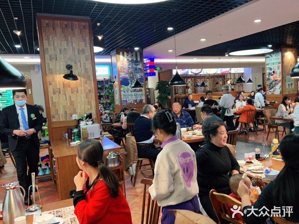 金汤花胶鸡锅是打边炉中的战斗机