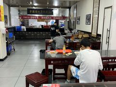 -牛一嘴·兰州牛肉面·大盘鸡(财富中心店)