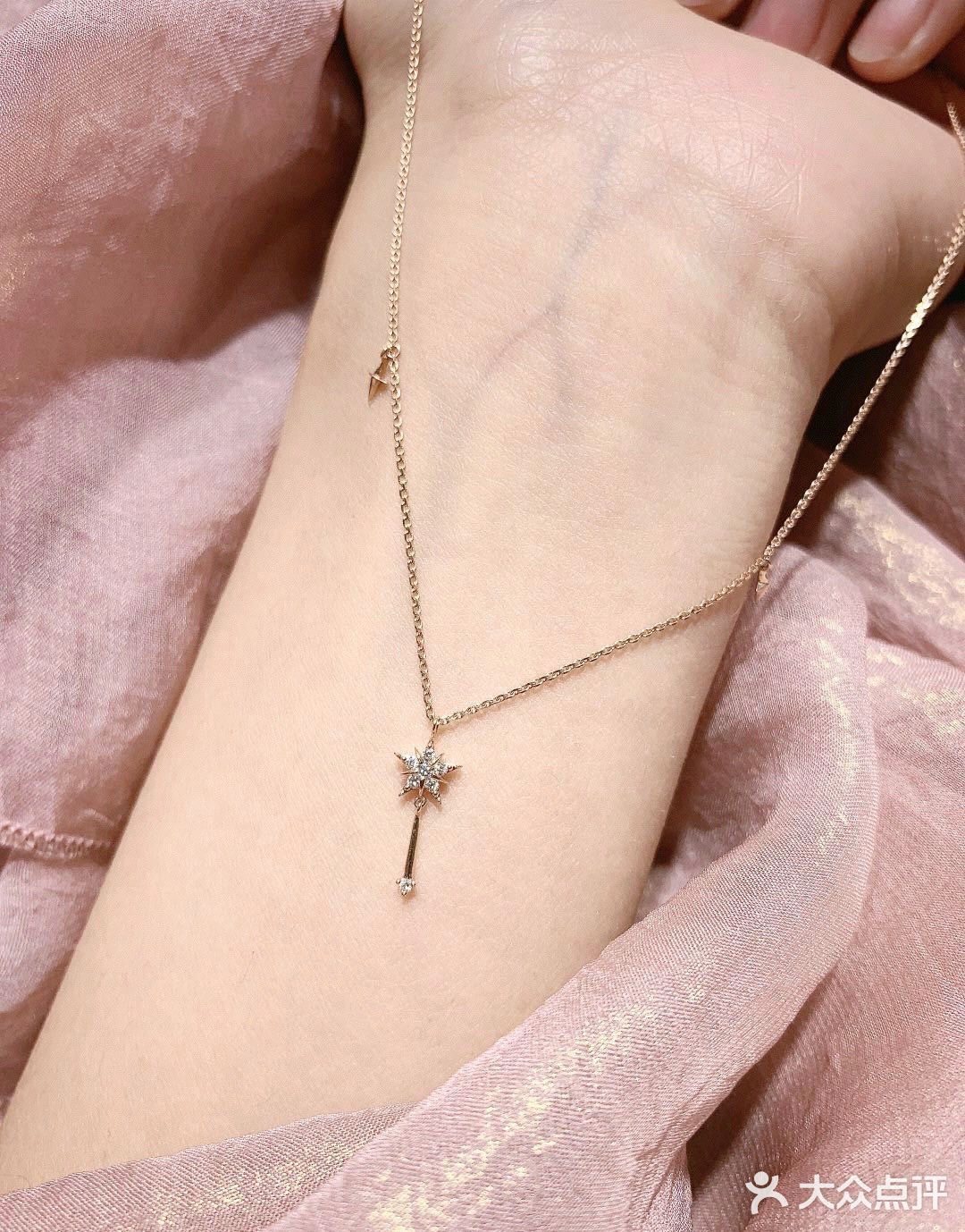 真的要比那些金灿灿的要好看很多 满足了我们的少女心