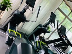 -爱健家高端社区健身工作室(丁香路店)