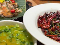 -老滇山寨•云南特色菜•地方菜•民族风情歌舞表演(金碧店)