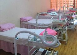 -成都苗方清颜专业祛痘