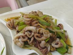 -覃记海鲜美食餐厅