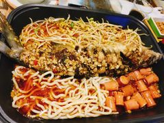 -川渝窈妹纸包鱼·齐齐哈尔烤肉