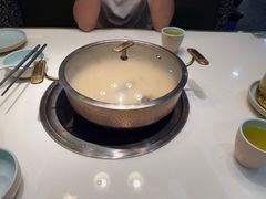 -洪氏嗨捞·猪肚鸡火锅(阳光天地店)