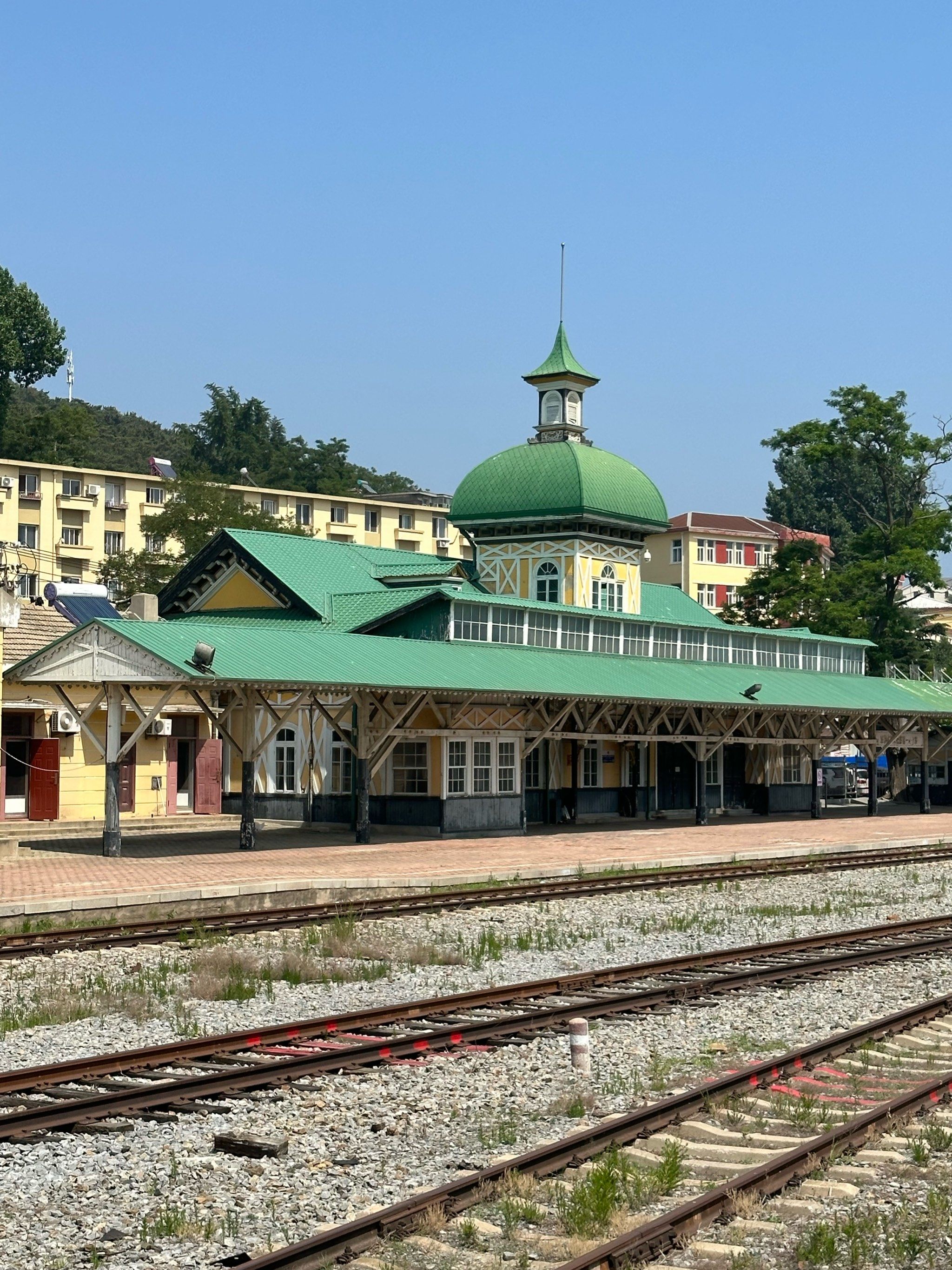 蓝天白云下的旅顺火车站🚉