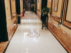 -皇宫大酒店