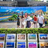 宽窄巷子逛新展，冈仁波齐太美了。