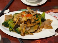 什菌扒西兰花-老坑记·香港经典粤菜馆