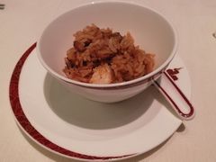 鲍粒荷叶饭-天龙轩(香港丽思卡尔顿酒店)