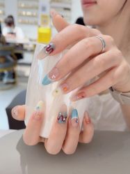 -丽心自助美甲美睫