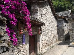 -高荡千年布依古寨旅游景区