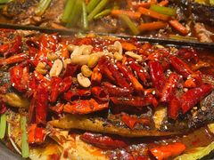 -鸣记脆皮烤鱼·海鲜烤鱼(三八广场店)