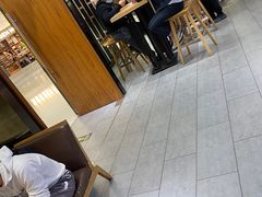 等位区-CoCo都可(合生汇店)