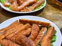 -渝嘴小老弟老火锅(华新村店)