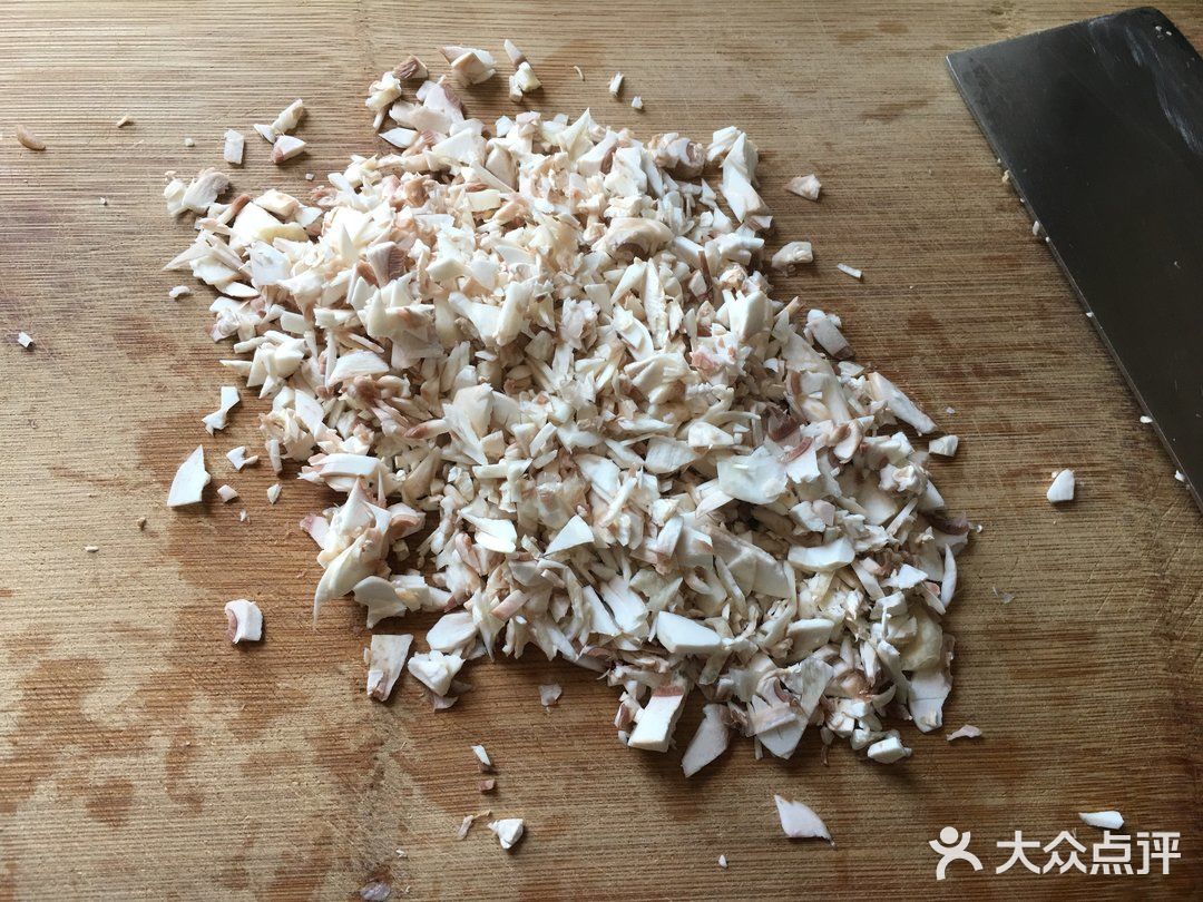 夏日新鲜味道之汤体浓稠蘑菇蛋花汤