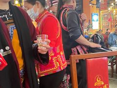 -老滇山寨•云南特色菜•地方菜•民族风情歌舞表演(金碧店)