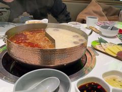 -洪氏嗨捞·广东猪肚鸡·椰子鸡火锅(西咸万象城店)