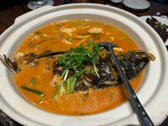 招牌鱼头泡饭-明丰小渔馆(明月路店)