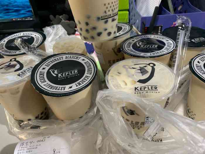 打分 珍珠现煮有嚼劲,奶茶不腻,主要店员态度好!