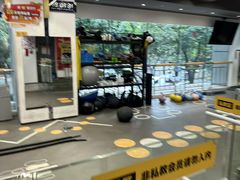 -超鹿运动(达信大厦店)
