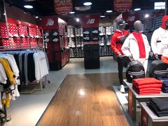 -王府井奥莱临潼小镇(临潼店)