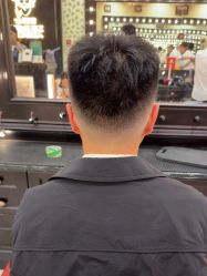 -东方先生国潮男士理发馆