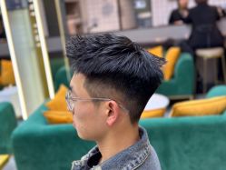 -MONE美发沙龙