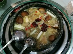 -南渝食府.墨脱石锅松茸鸡