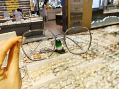 -新视达眼镜店·蔡司·依视路(名镜苑店)