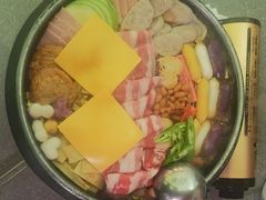 -豚妈妈汤饭·部队锅(南京东路店)