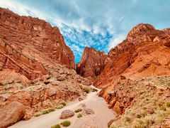 -天山神秘大峡谷