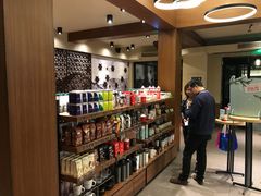 零售区-星巴克臻选(成都宽窄巷子店)