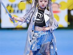 -翎秀服装模特